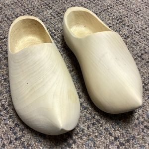 Vintage Kids Wooden Clogs by the Wooden Shoe Factory Holland, Michigan * Kids 11